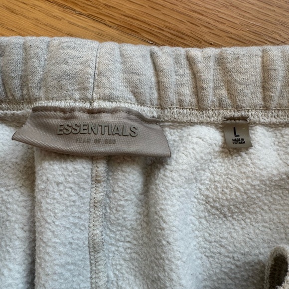 Essentials Sweats - Picture 3 of 4